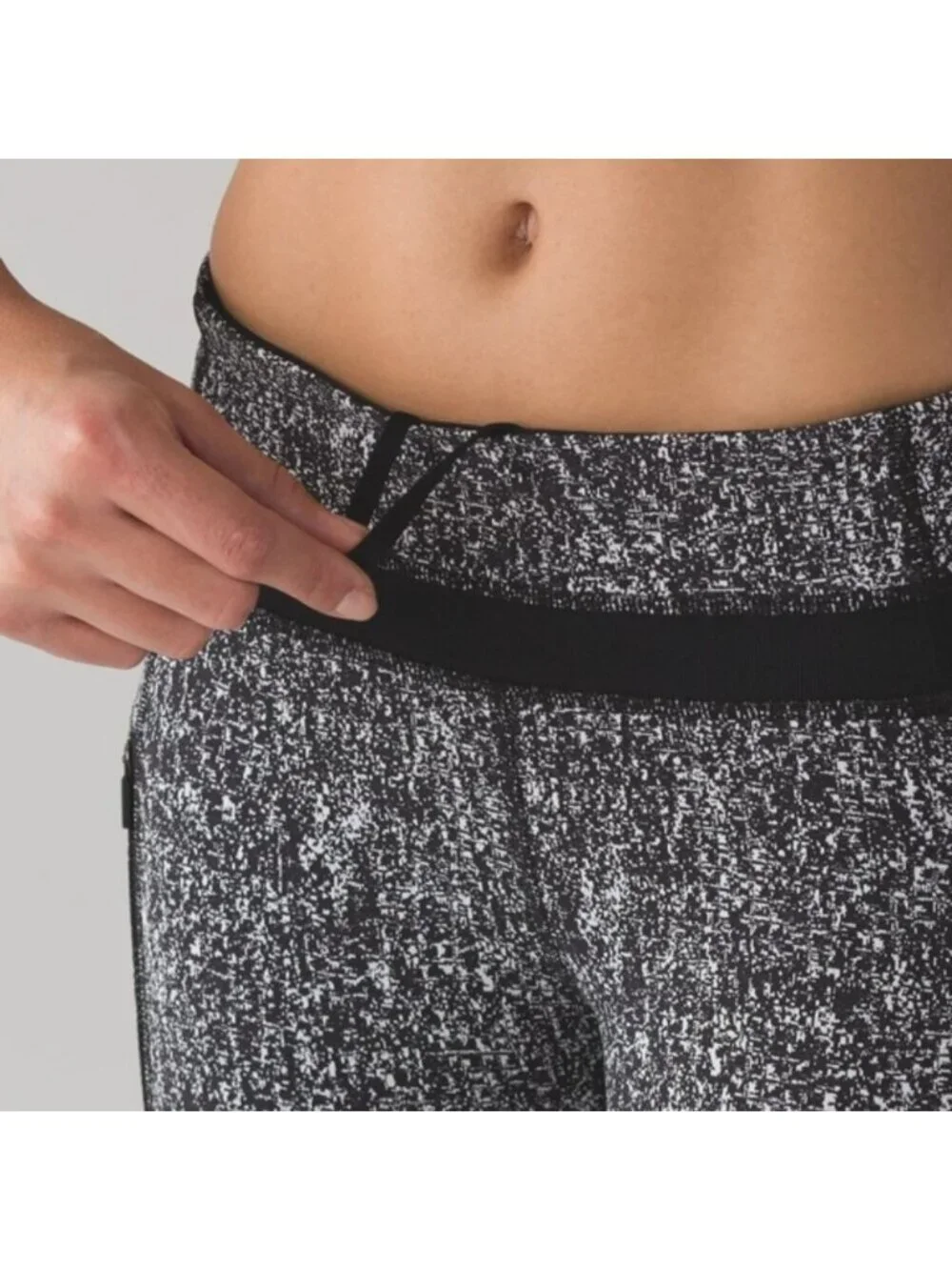 Lululemon Inspire Tight II Power Luxtreme Suited Jacquard Black White / Black